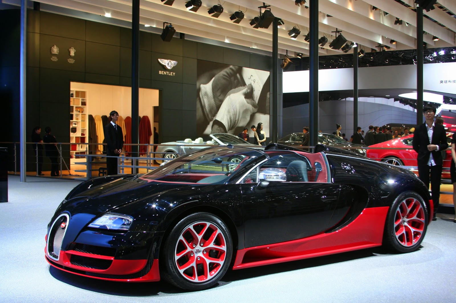 Bugatti Veyron Grand Sport Vitesse Black