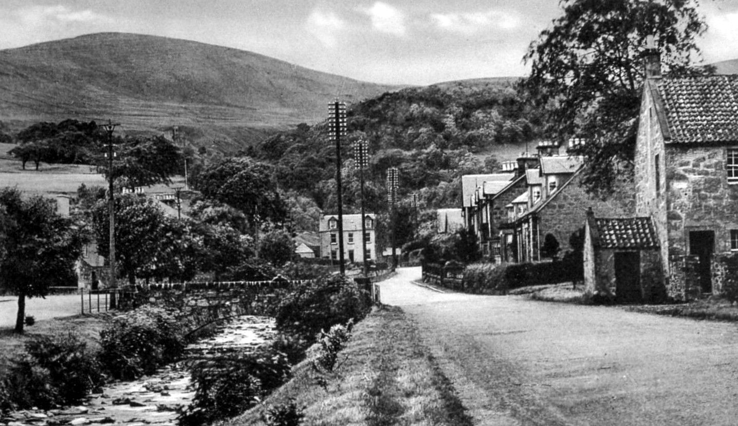 Tour Scotland Photographs Old Photograph Burnside Street Dollar Scotland