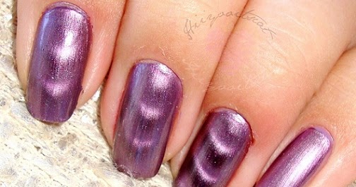Sally Hansen Magnetic Nail Color - 902 Polar Purple Swatch - wide 2