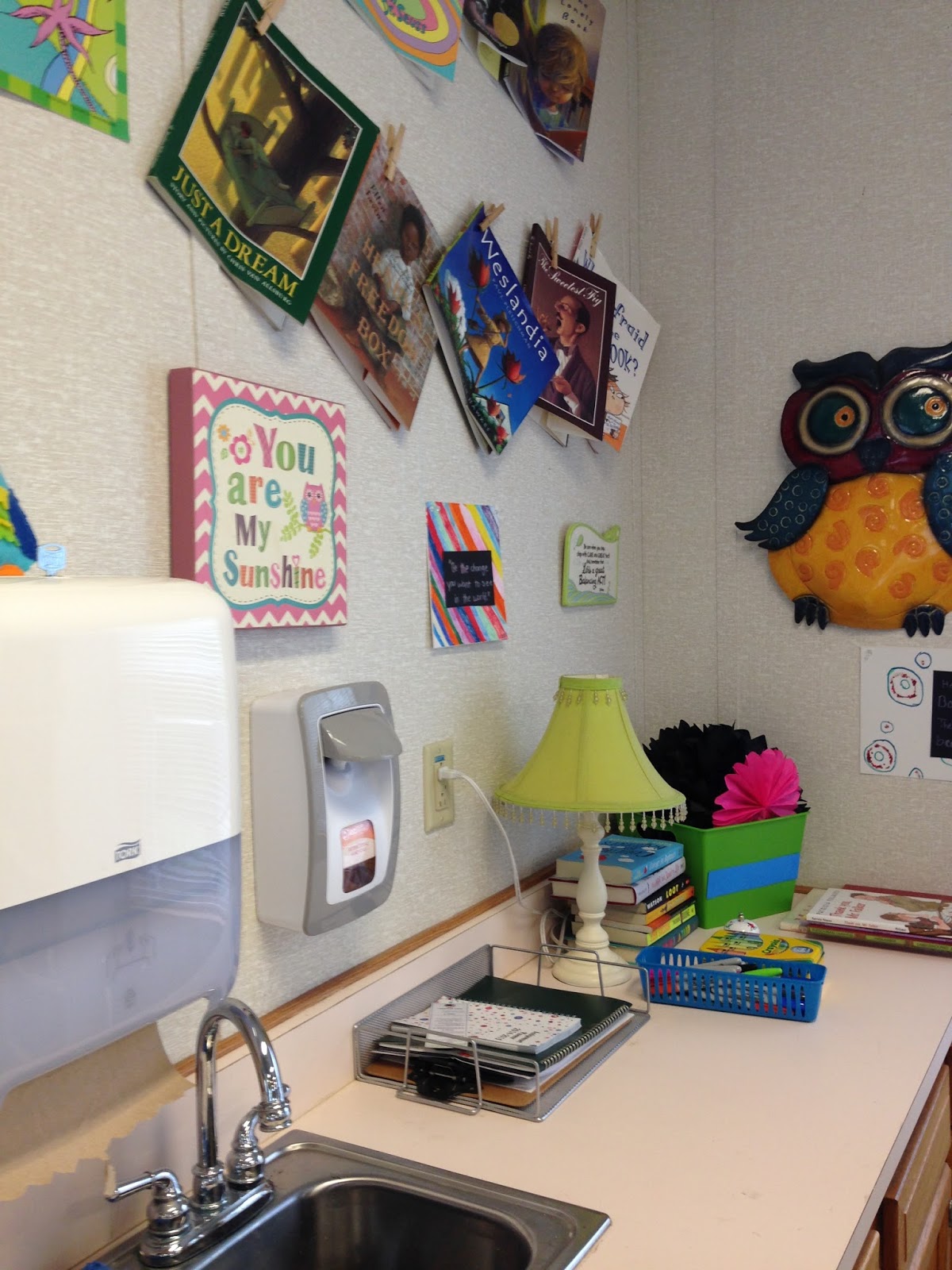 Essay about i am an old desk in a classroom and this is my story picture