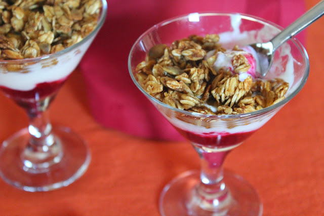 Pumpkin-cranberry yogurt parfaits