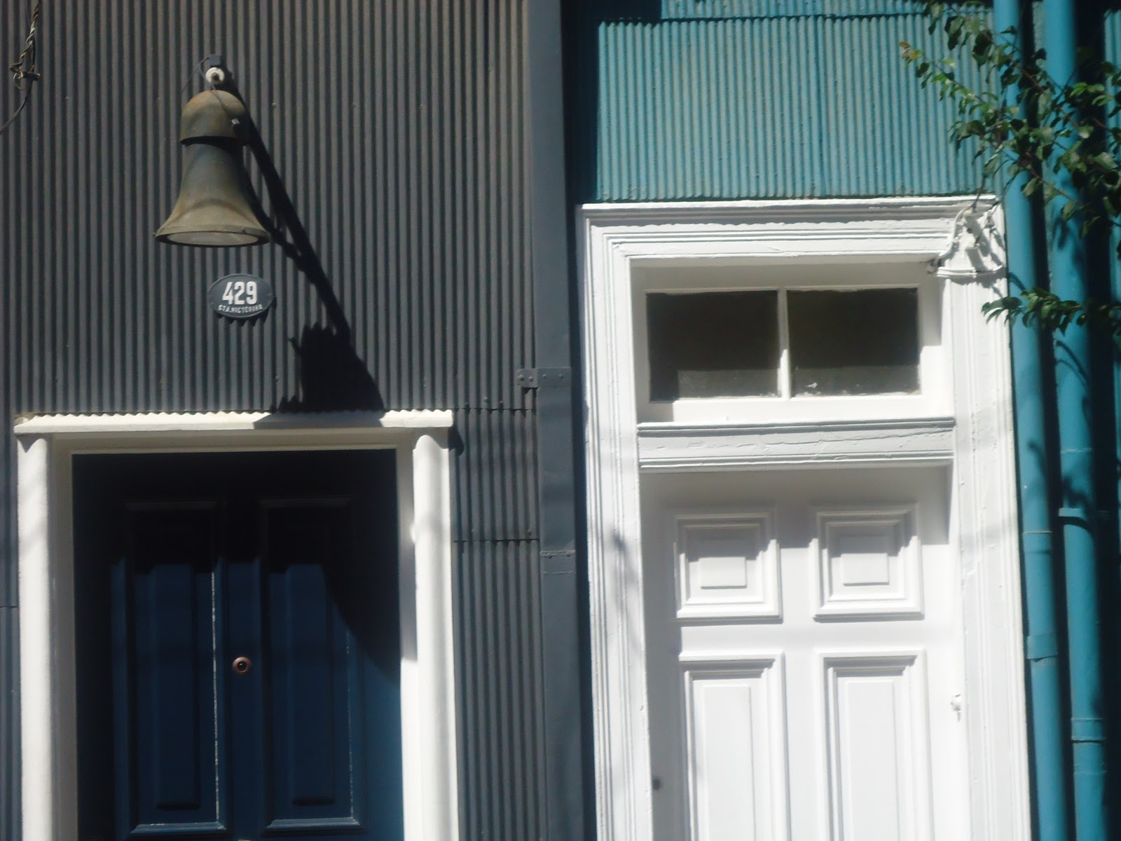 steph weiss: Quiero una casa negra por fuera