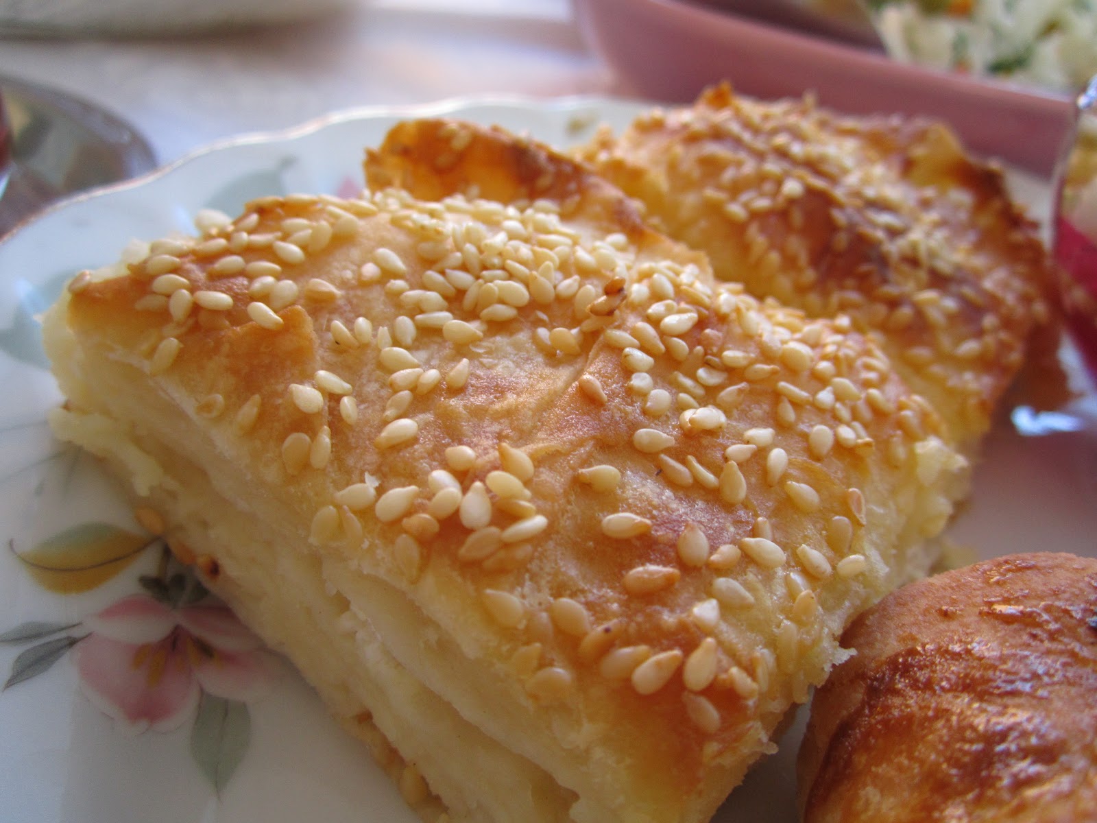 YUFKALI LORLU BÖREK(HALİME YENGE�NİN) ! !!!Tuğba Mutfakta!!!