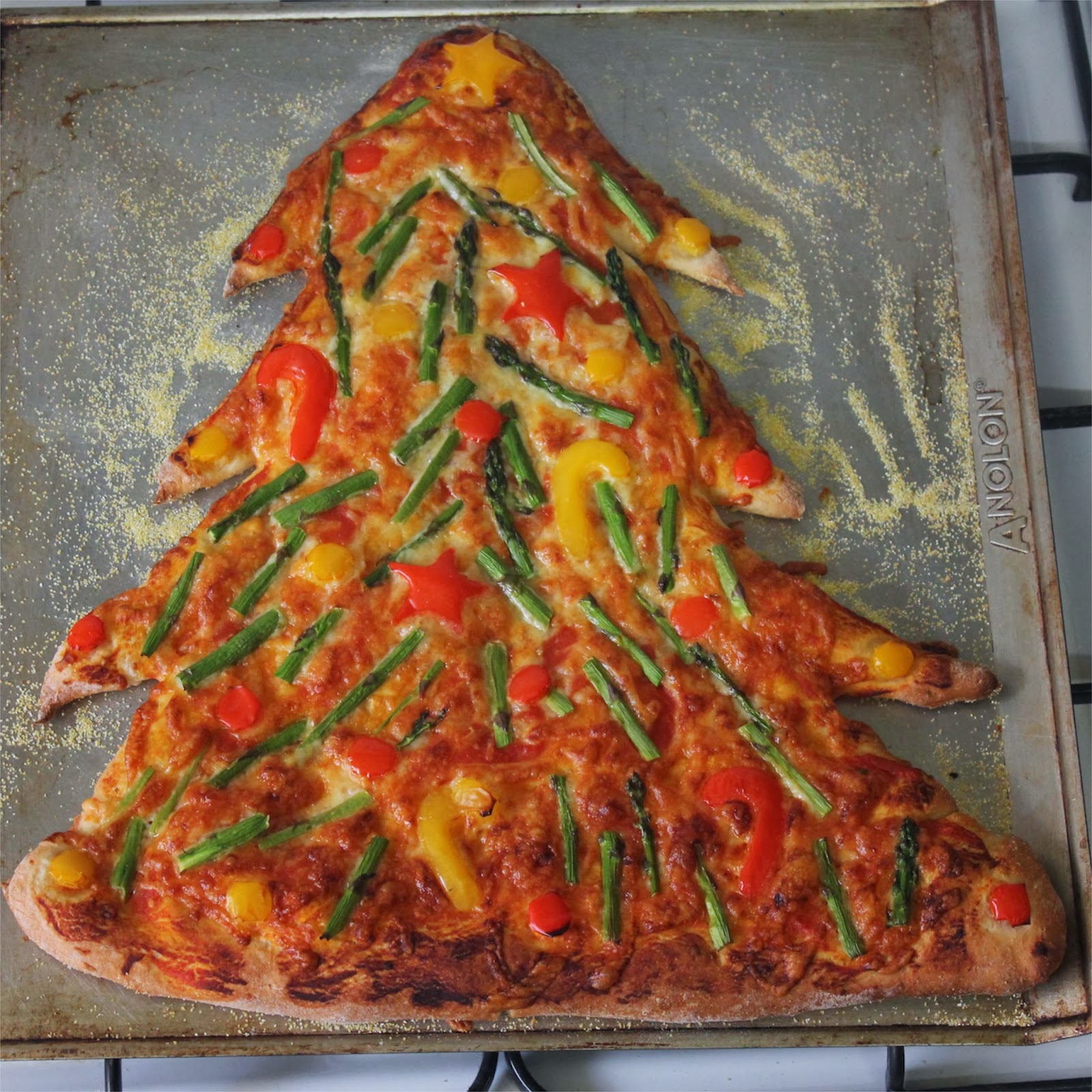 green gourmet giraffe fun christmas food pizza snowman green gourmet giraffe fun christmas food pizza snowman
