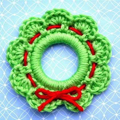 How To Make Mini Wreath Ornament