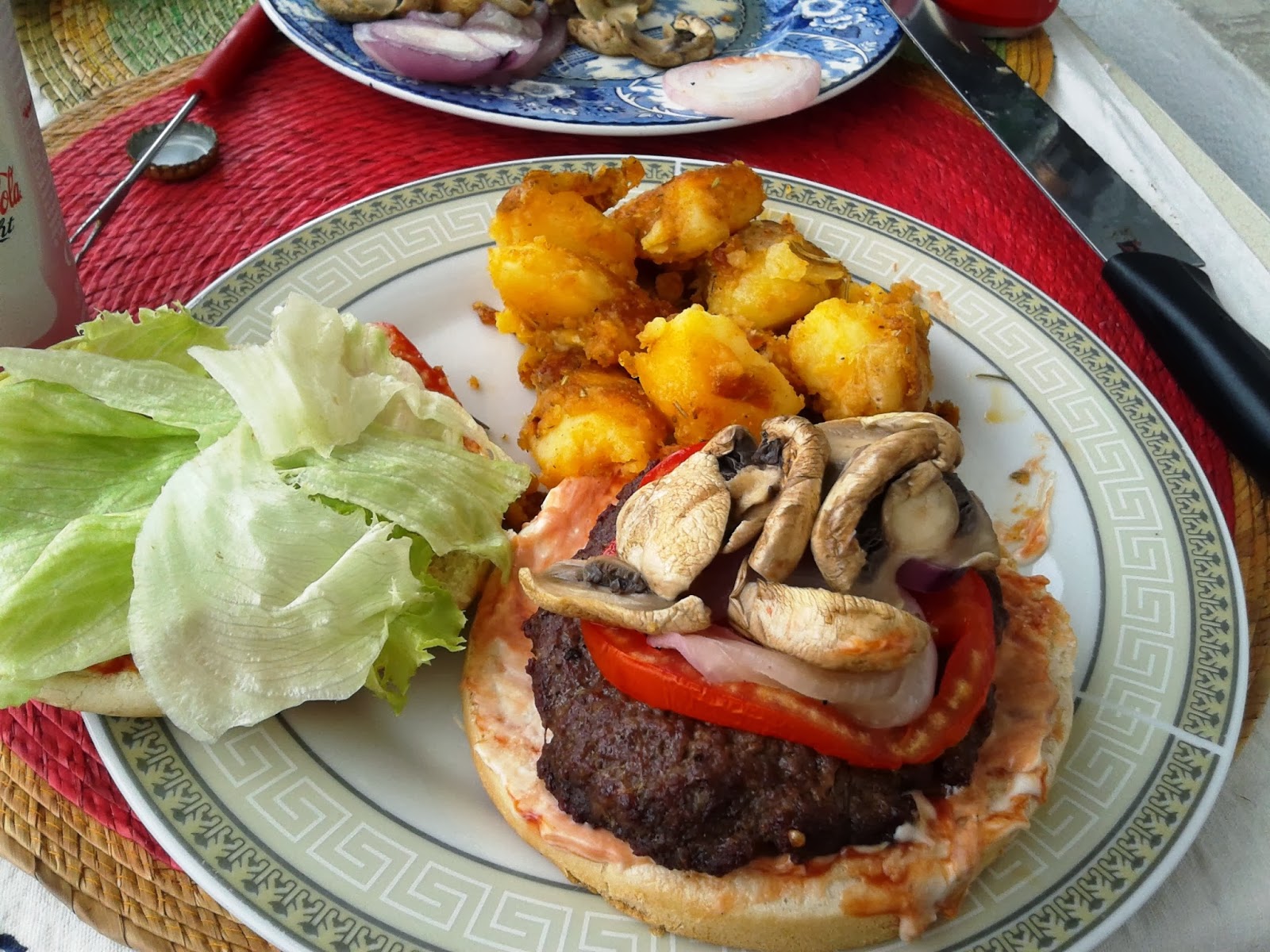 Kiko�sal is�ler Hamburger nasıl yapılır? tarifi nedir? Mantarlı hamburger