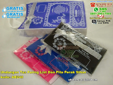 Undangan Tas Furing List Dan Pita Perak Silver Kain Spundbond
