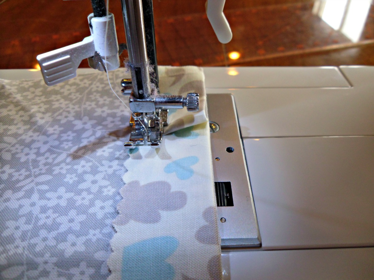 Ameroonie Designs Pleated Layers Pillow {tutorial}