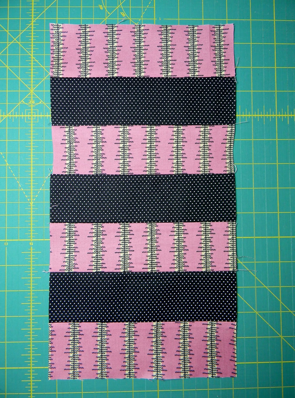 Teaginny Designs Rugby Stripe Block a tutorial