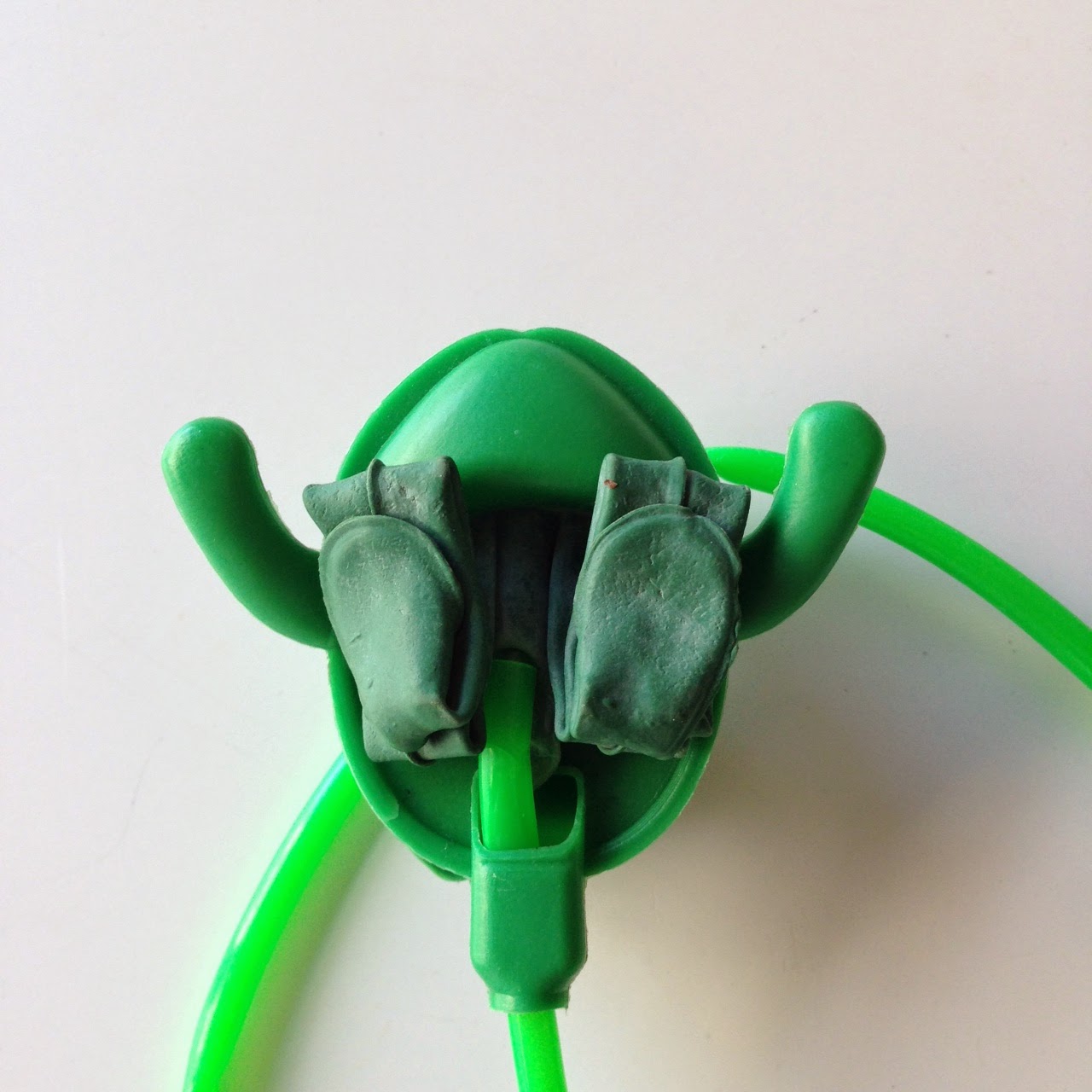 カエルのおもちゃ Ants