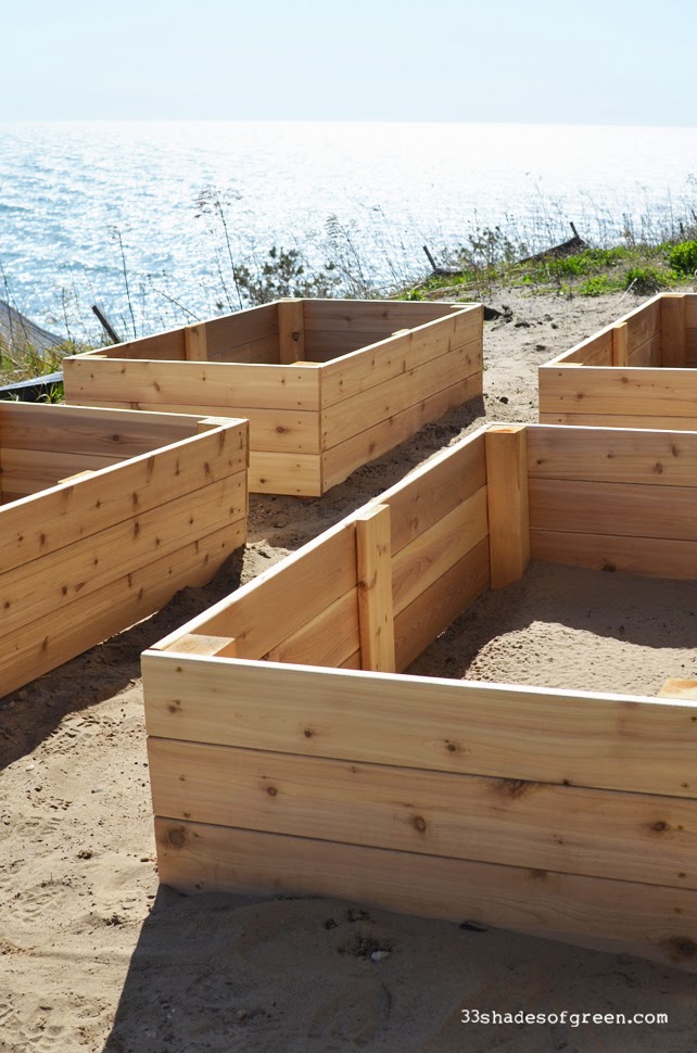 33 Shades of Green Easy DIY Raised Garden Bed Tutorial