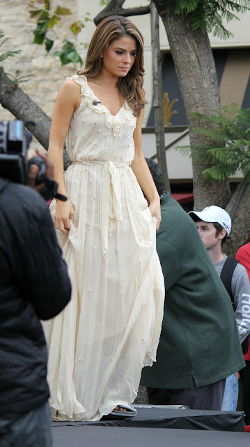 Maria-menounos-injured-foot Maria Menounos injured foot