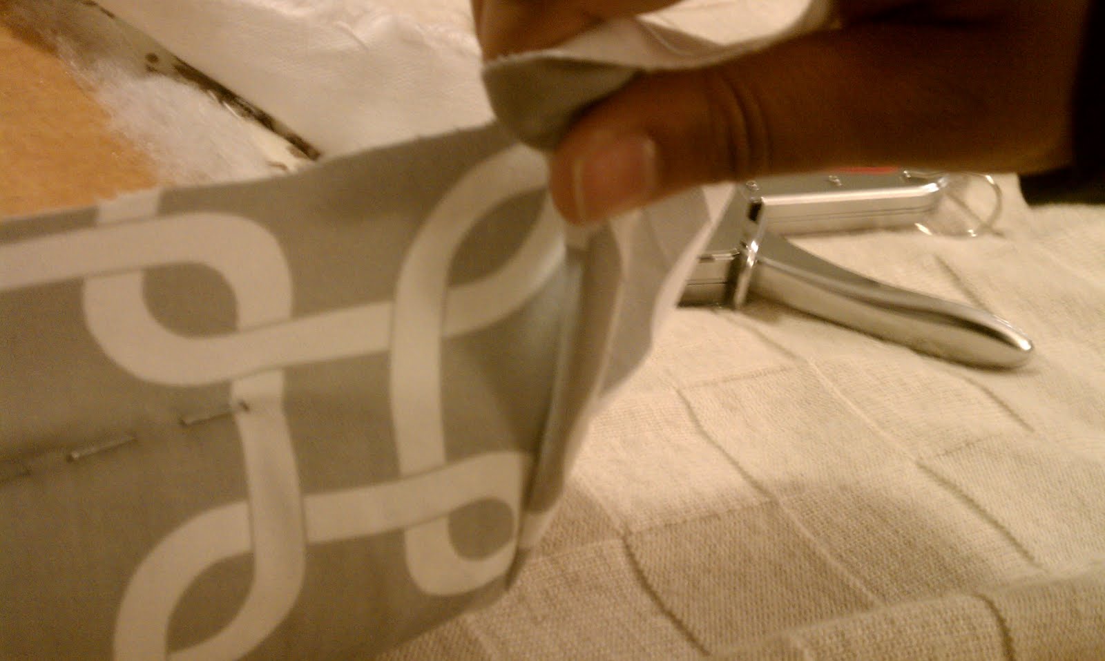 double tail dog diy how to fold corners when reupholstering a chair