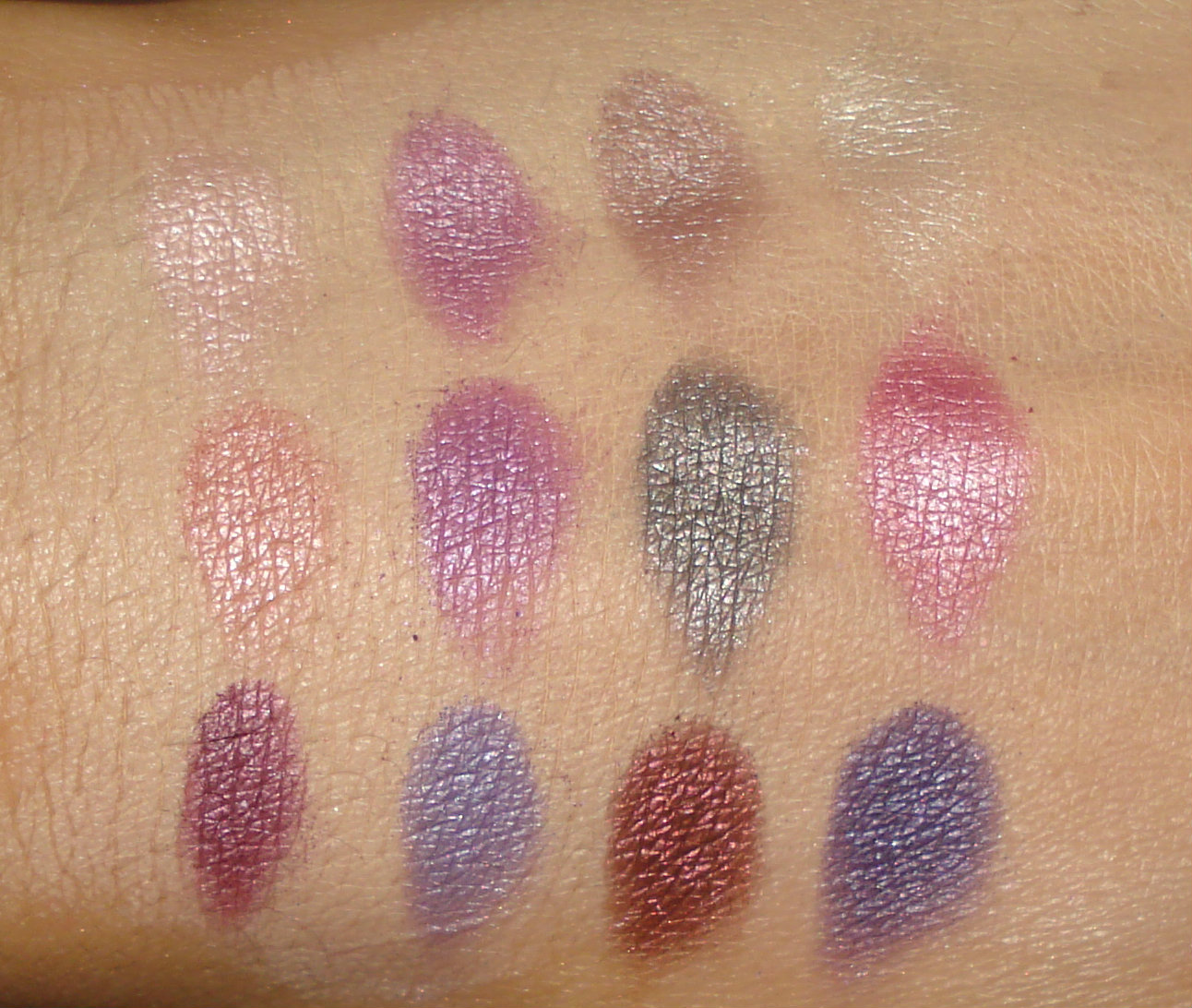 Belem's Beauty Review+Swatches Coastal Scent Winterberry Palette