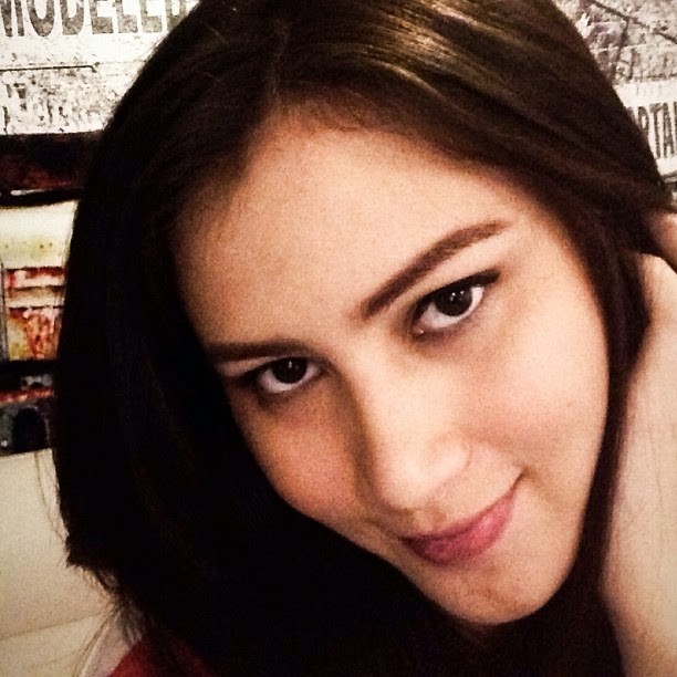 Selfie Cewek Cantik Seksi: Galeri Foto Selfie Kiki Azhari Artis Cantik