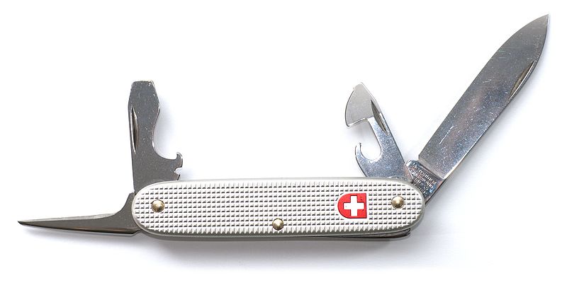 couteau suisse officier