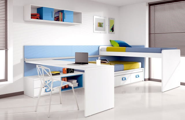 Дизайн дитячої кімнати з пересувним ліжком та столом