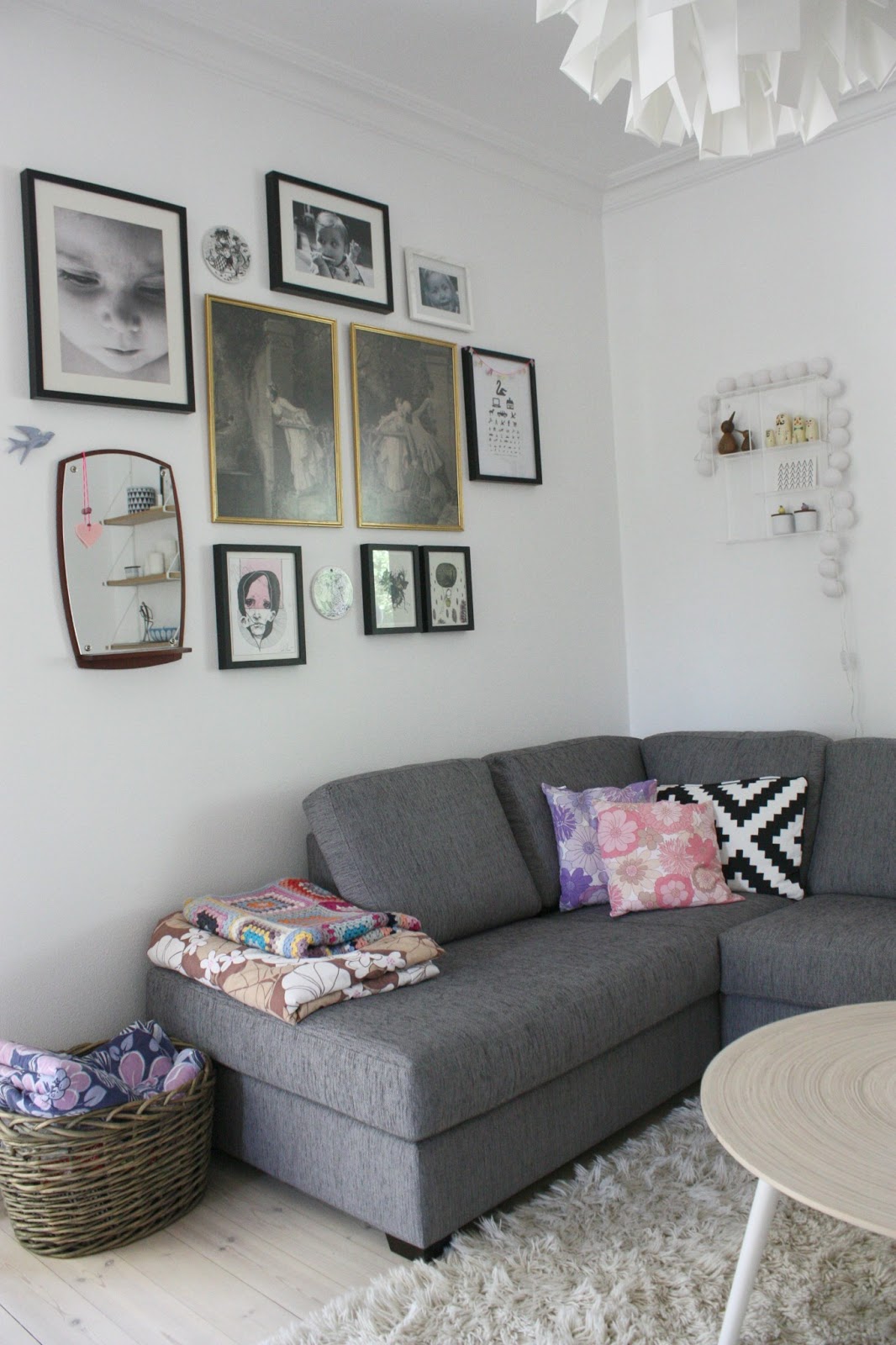 Hos maj â¥: ny sofa... og et lille livstegn... Klim reol brugt