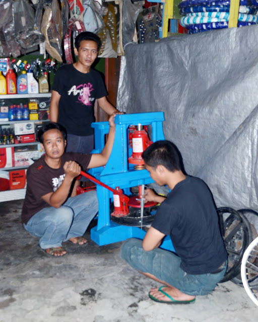 Setia Kencana Motor Bengkel Press Velg Racing Tangerang - Homecare24