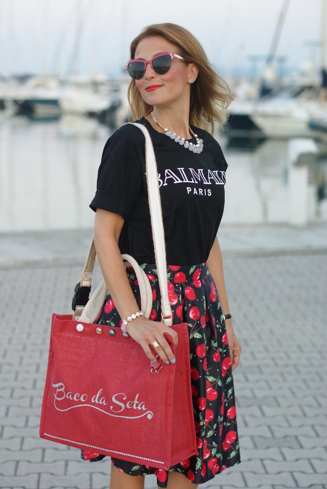 Baco da Seta anti-theft bag, borsa antifurto, jute bag and Balmain t-shirt on Fashion and Cookies fashion blog
