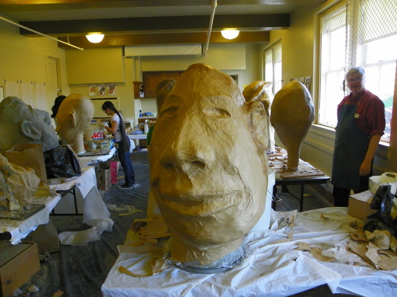 Rod Daut and Martha Flores Art Blog Giant Puppets, The Wall Street