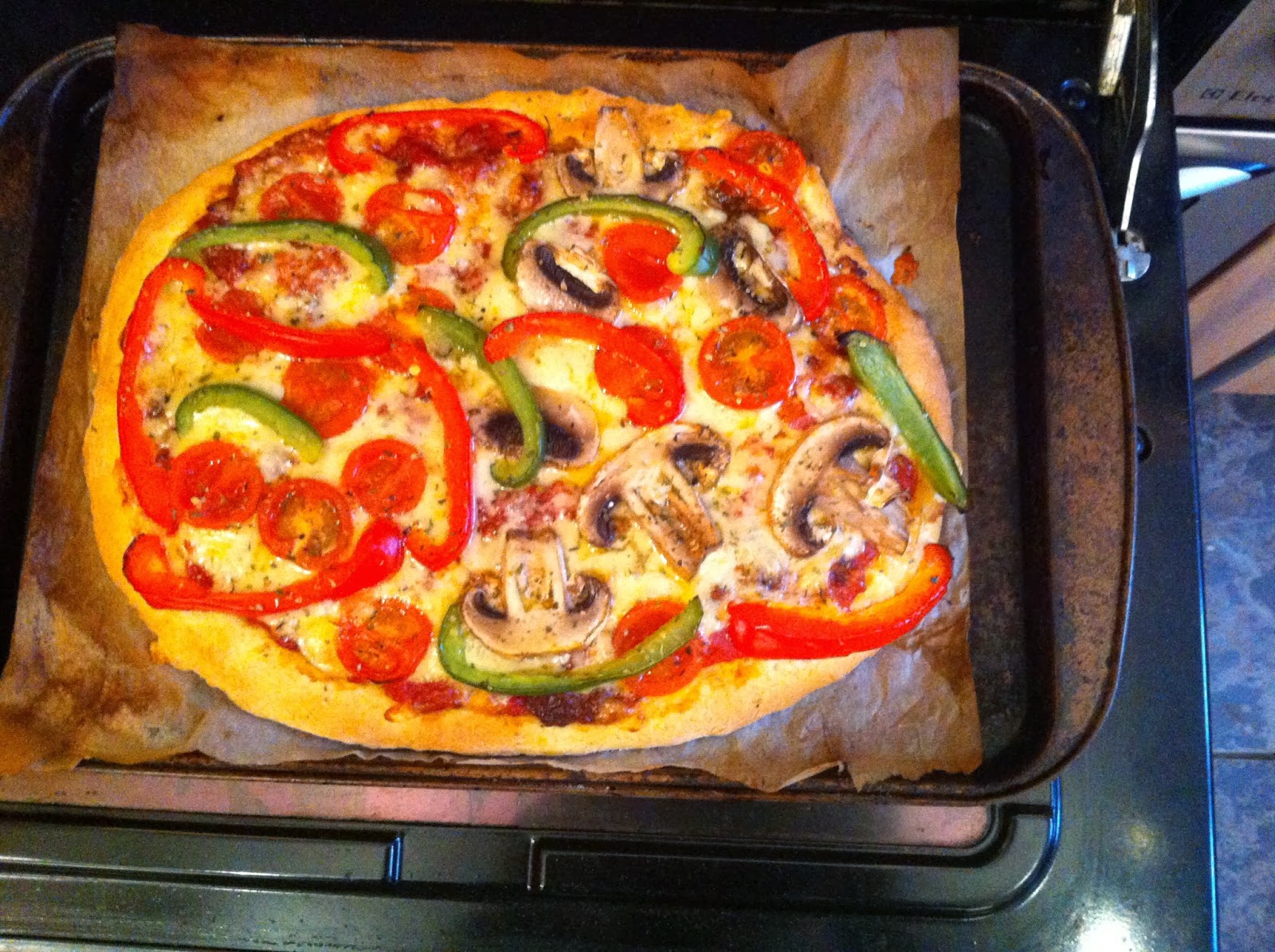 . No bread is an island CHEESE AND TOMATO PIZZA with a soda bread