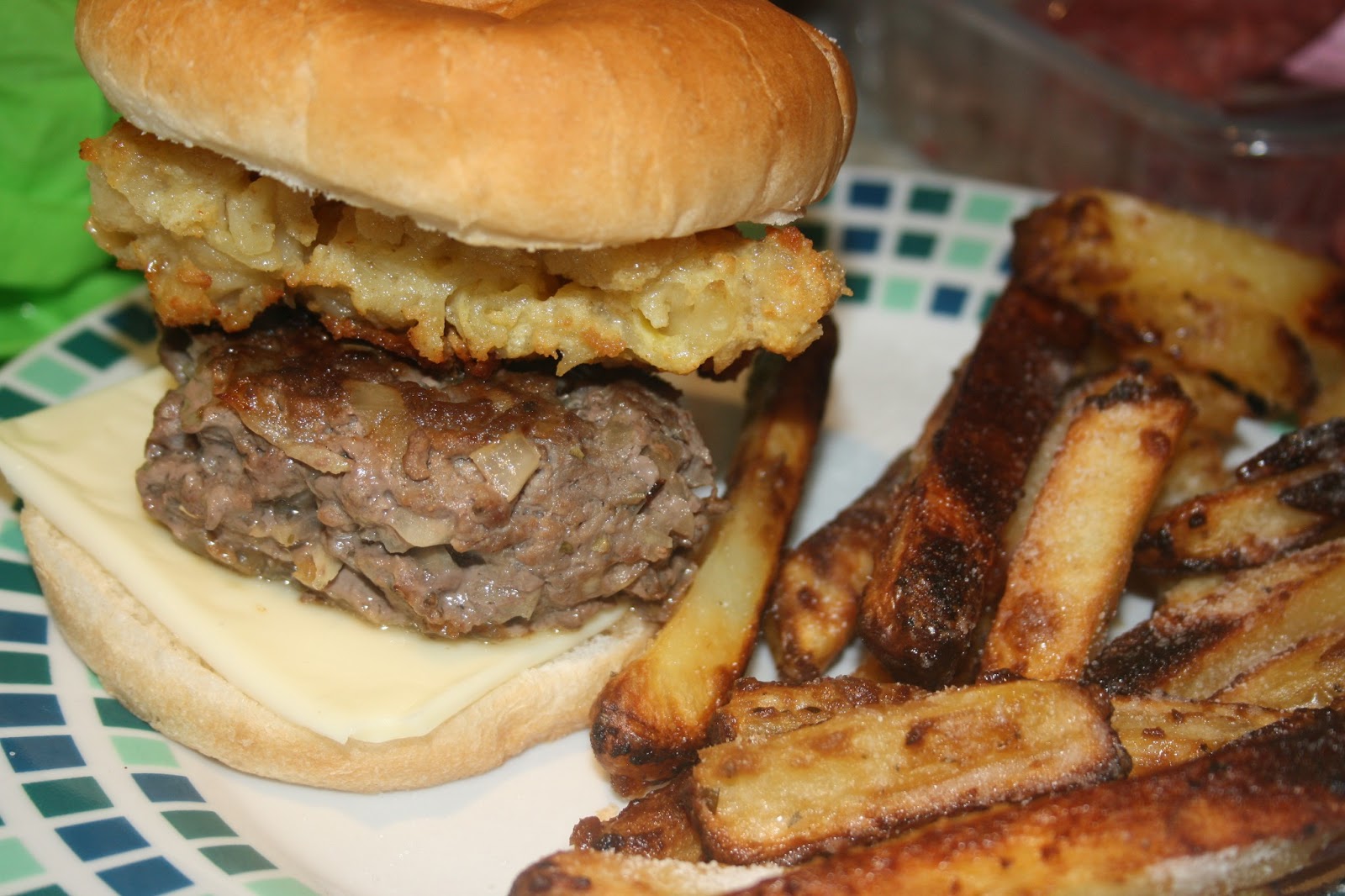 Caroline Makes.... Macaroni Cheeseburger, Cheesecake Factorystyle
