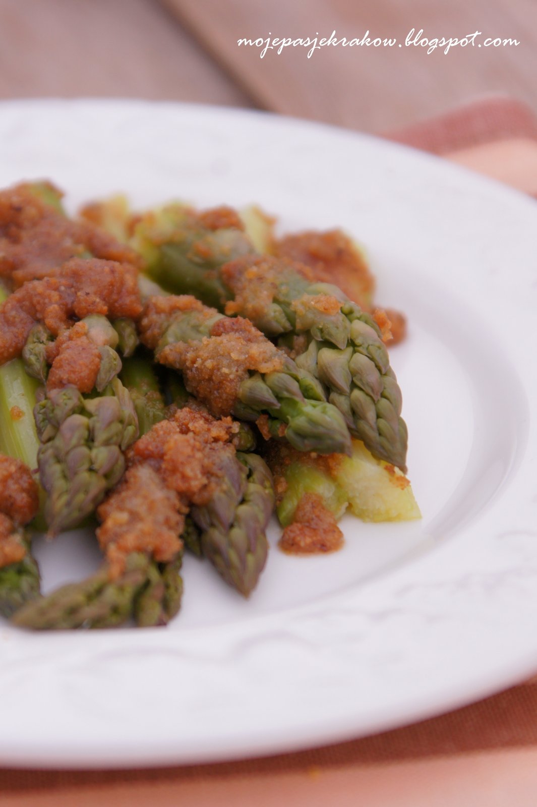 Moje Pasje Szparagi Zielone Na Parze Z Bulka Tarta I Maslem