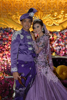 Masih...Wana Yuen: ~BUSANA PAKAIAN PENGANTIN ARTIS POPULAR~