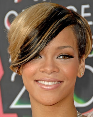 rihanna hair 2011