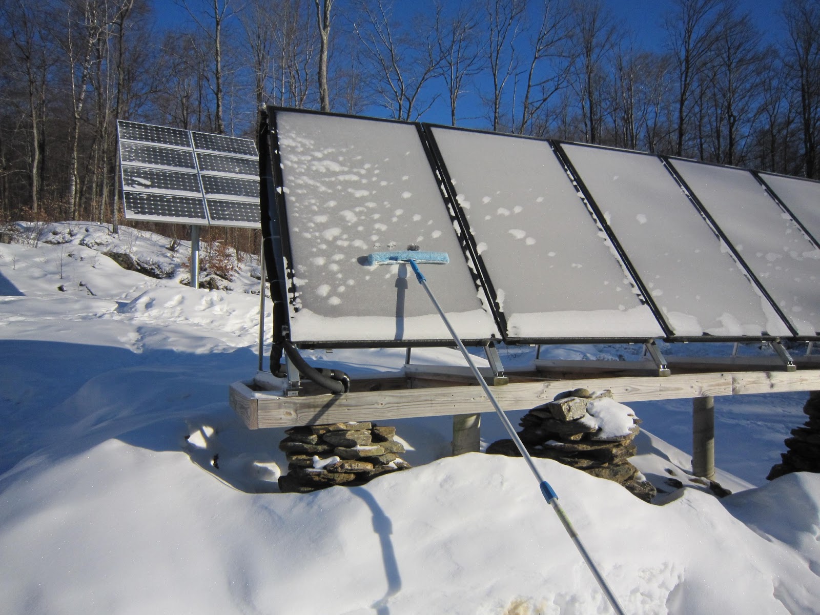 Uhoh! The Solar Panels Are Covered In Snow! Snow Removal Advice From A Pro