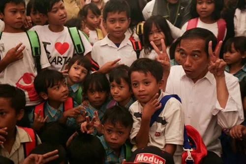 Pemeritahan Jokowi diminta merevisi Kurikulum 2013