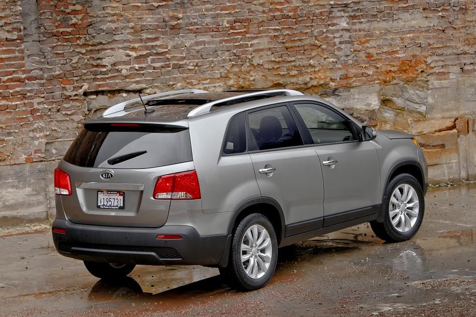 Kendall self drive: 2011 Kia Sorento Review