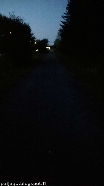 pimeä ja pelottava