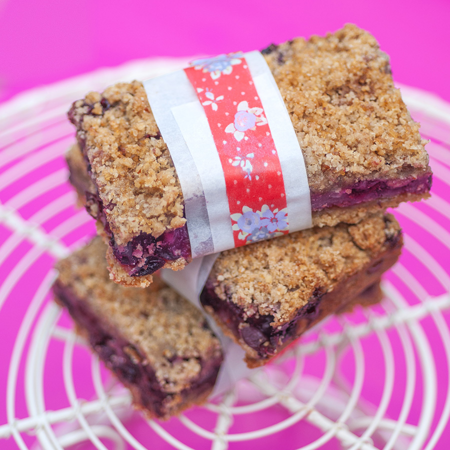 Mixed berry breakfast bars