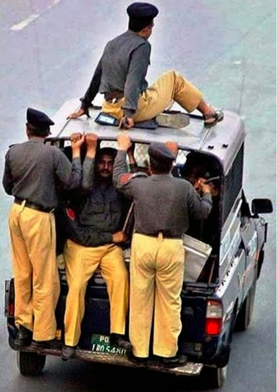 [Image: Funny+Pakistani+Police.jpg]