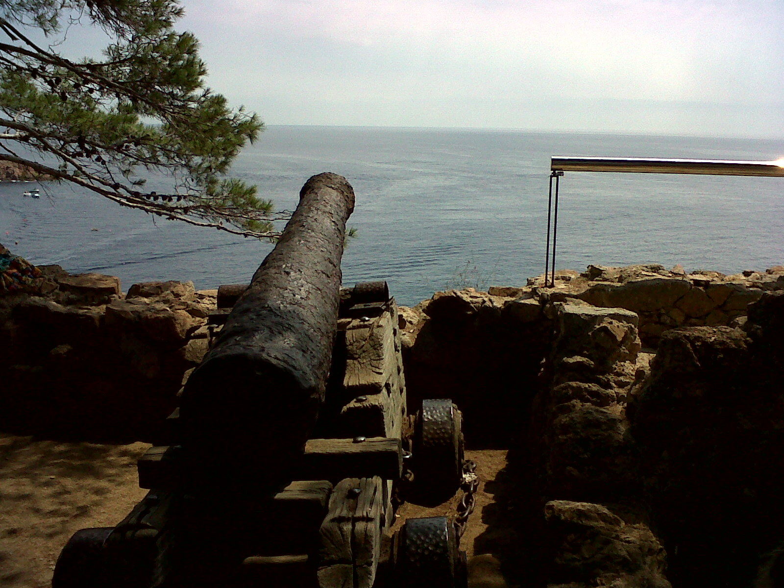 Teníamos los cañones cargados con polvora y hierro ante el inminente