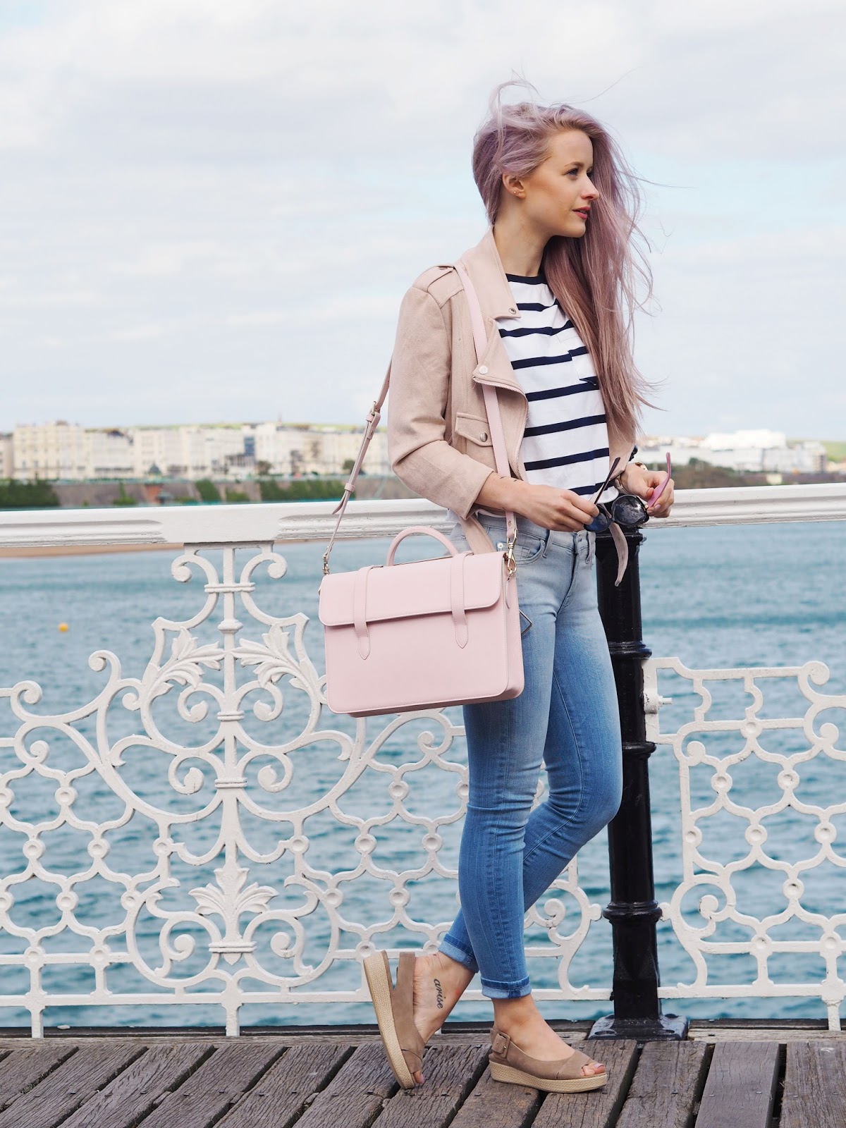 Sun, Sea and Sky with Suzie - Inthefrow