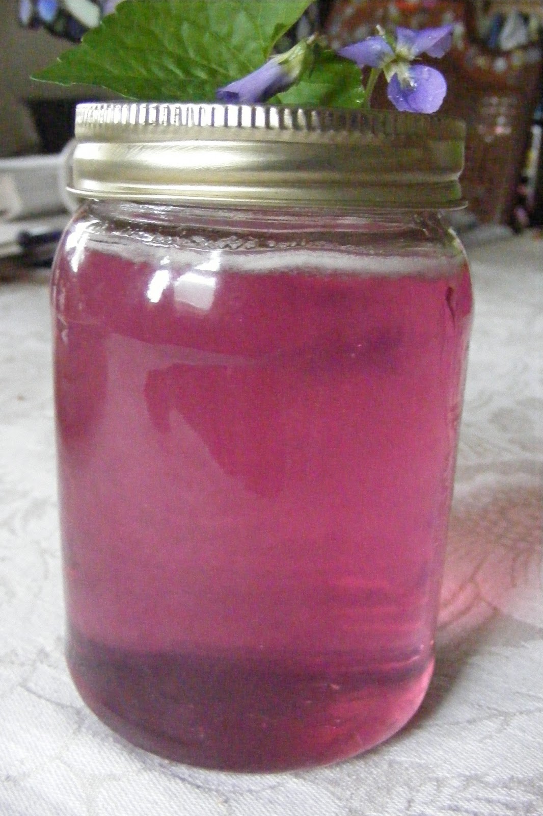 Scrumptious... Edible violets