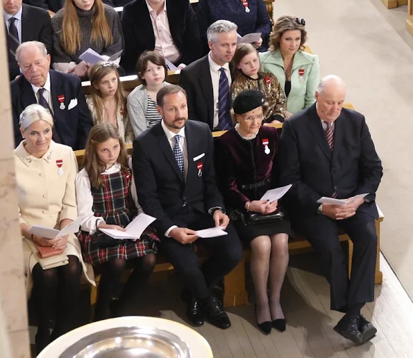 King Harald and Queen Sonja, Crown Prince Haakon, Crown Princess Mette Marit and their children Princess Ingrid Alexandria, Prince Sverre Magnus, Princess Märtha Louise, Ari Behn, King Gustaf of Sweden and his wife Queen Silvia, and Queen Margrethe of Denmark.
