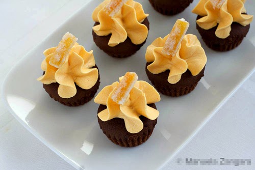 [Image: lam-banh-cupcake-chocolate-va-cam-qua-ta...o-be-0.jpg]