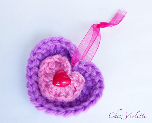 2 petits coeurs et un bouton - 2 tiny hearts and 1 button - Chez Violette 2 petits coeurs et un bouton - 2 tiny hearts and 1 button - Chez Violette