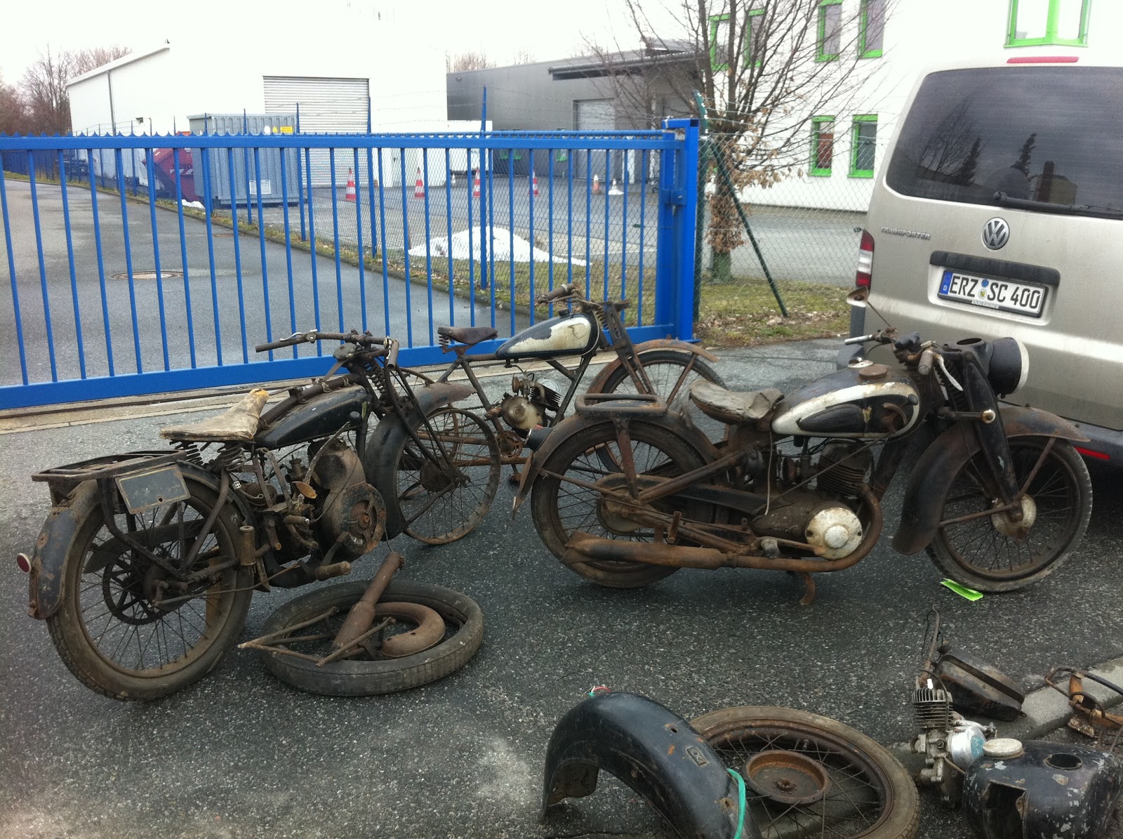 el_esqueleto: Alle Jahre wieder: Oldtimer Markt Ottendorf 2013