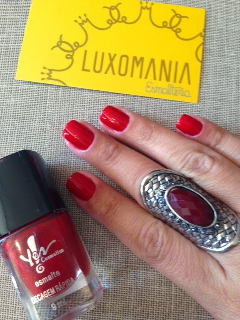 Esmalte vermelho Carmim - Luxomania Esmalteria