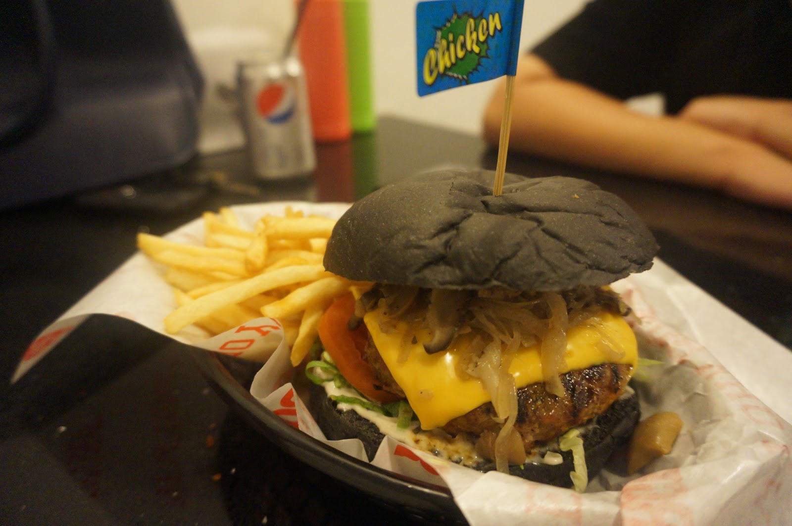JESSLYN ONG Charcoal Burger New York Burger Time,Penang