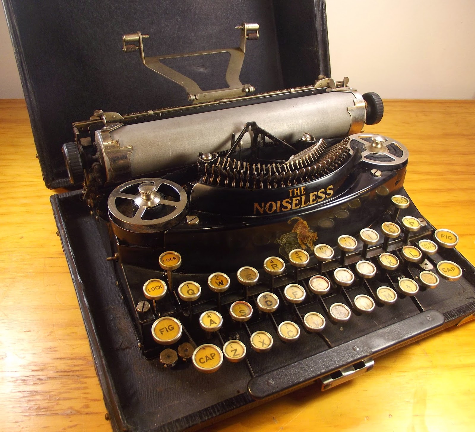 oz.Typewriter Top 10 1920s Portable Typewriters