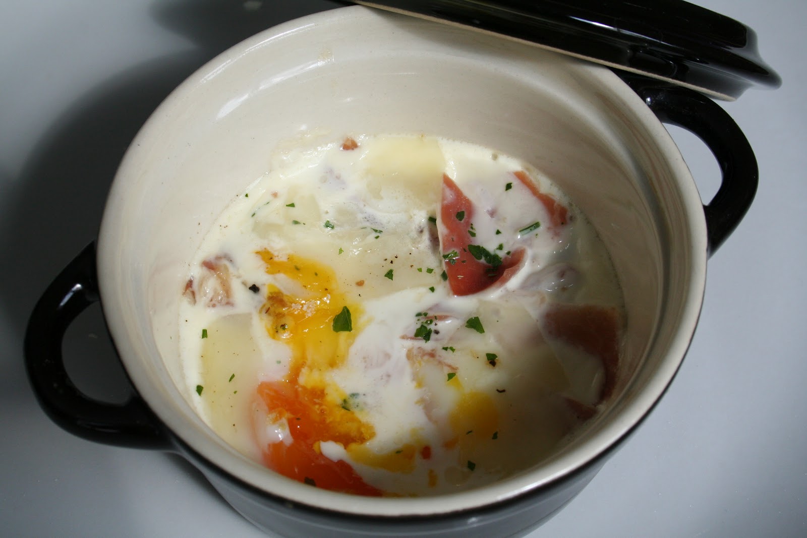 Oeuf cocotte jambon cru comté Fais péter la recette