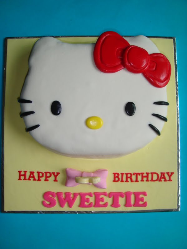 Yummy Baking Hello Kitty Fondant Cake (D3)