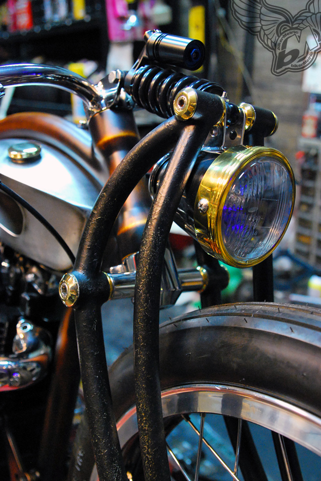 sr400 bobber front detail | mark huang