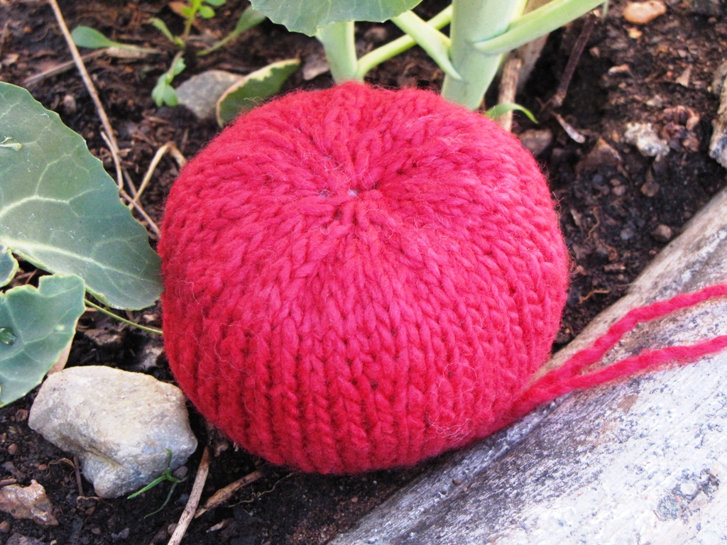 knitted apple